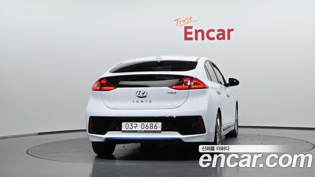 Hyundai Ioniq Hybrid Q 2016 — фото 4