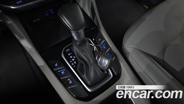 Hyundai Ioniq Hybrid Q 2016 — фото 9