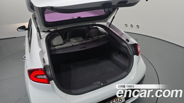 Hyundai Ioniq Hybrid Q 2016 — фото 20