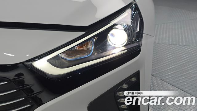 Hyundai Ioniq Hybrid Q 2016 — фото 22