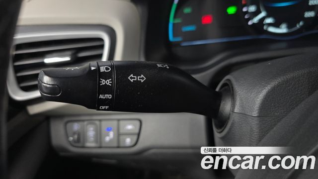 Hyundai Ioniq Hybrid Q 2016 — фото 27