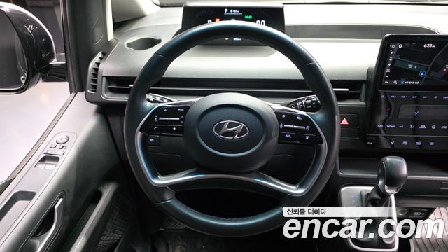 Hyundai Staria Tourer 11-Seater Modern 2022 — фото 13