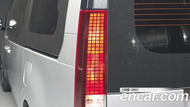 Hyundai Staria Tourer 11-Seater Modern 2022 — фото 23