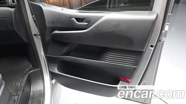 Hyundai Staria Tourer 11-Seater Modern 2022 — фото 24