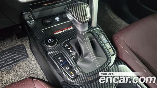 Kia Seltos Gasoline 1.6 Turbo 2WD Signature 2022 — фото 9
