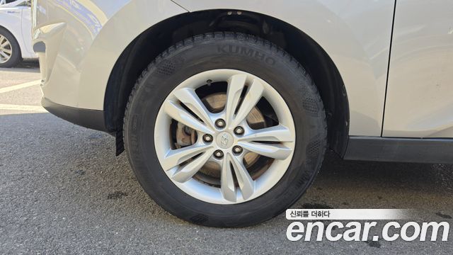 Hyundai Tucson ix Diesel 2WD X20 Luxury 2012 — фото 5