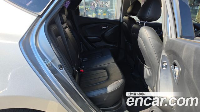 Hyundai Tucson ix Diesel 2WD X20 Luxury 2012 — фото 11