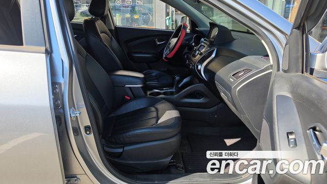 Hyundai Tucson ix Diesel 2WD X20 Luxury 2012 — фото 12