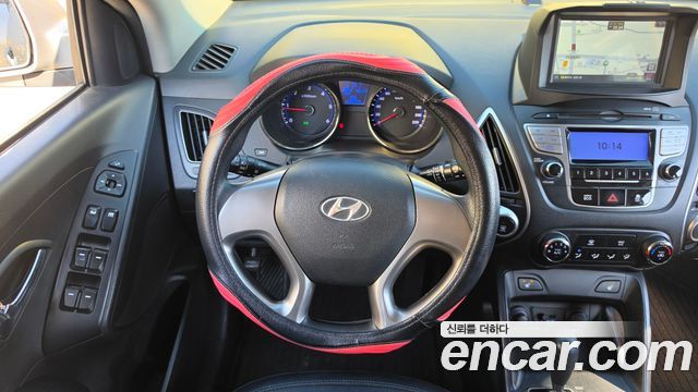 Hyundai Tucson ix Diesel 2WD X20 Luxury 2012 — фото 13