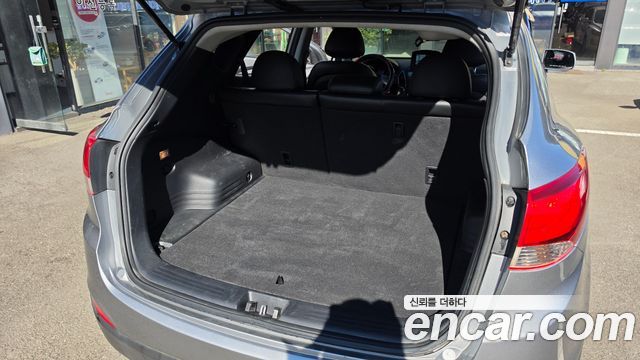 Hyundai Tucson ix Diesel 2WD X20 Luxury 2012 — фото 17