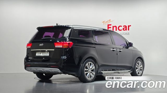 Kia Carnival 9-seater Prestige 2018 — фото 2