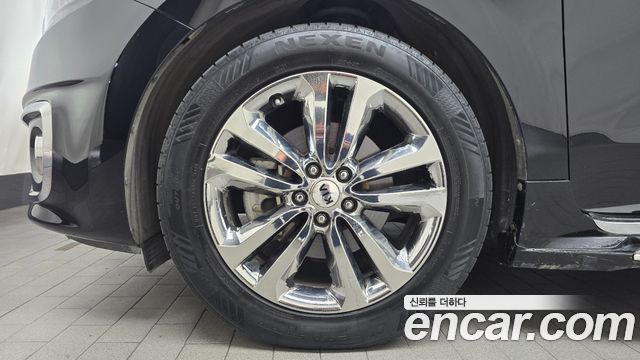 Kia Carnival 9-seater Prestige 2018 — фото 5