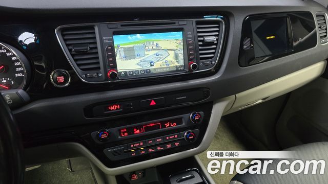 Kia Carnival 9-seater Prestige 2018 — фото 14