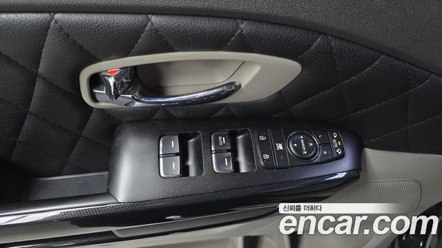 Kia Carnival 9-seater Prestige 2018 — фото 16