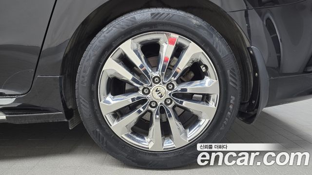 Kia Carnival 9-seater Prestige 2018 — фото 21