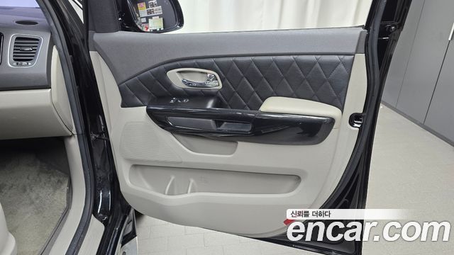 Kia Carnival 9-seater Prestige 2018 — фото 25