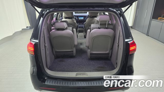 Kia Carnival 9-seater Prestige 2018 — фото 30