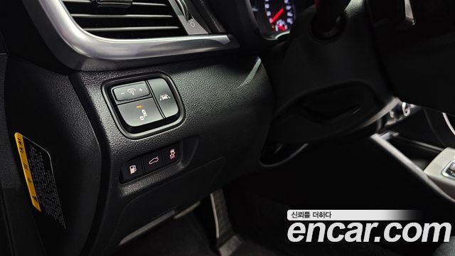 Kia K5 (II) 2.0 Turbo SX GT LINE 2017 — фото 16