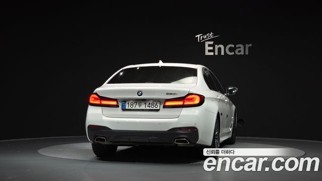 BMW 5 Series (G30) 520i M Sport 2022 — фото 4