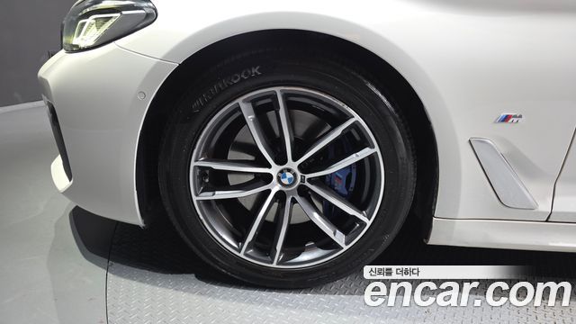 BMW 5 Series (G30) 520i M Sport 2022 — фото 5