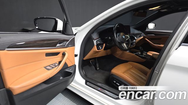 BMW 5 Series (G30) 520i M Sport 2022 — фото 10