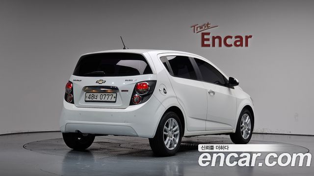Chevrolet Aveo Hatchback 1.4 Turbo LT hi-deluxe 2016 — фото 2