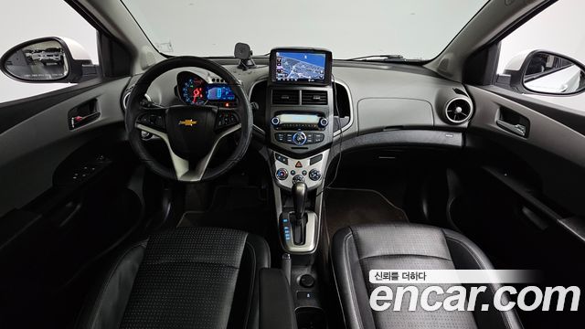 Chevrolet Aveo Hatchback 1.4 Turbo LT hi-deluxe 2016 — фото 7