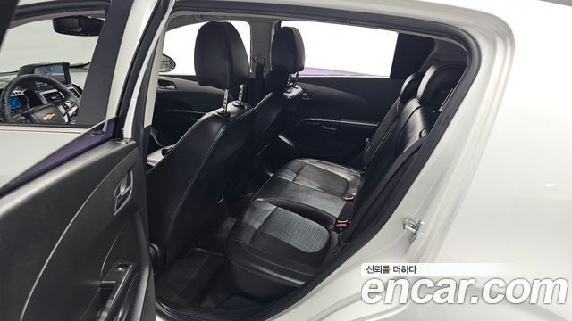 Chevrolet Aveo Hatchback 1.4 Turbo LT hi-deluxe 2016 — фото 11