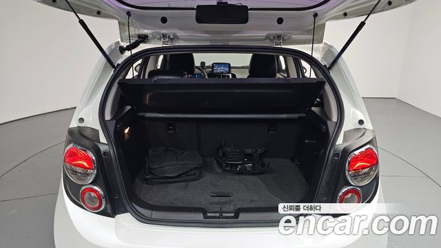 Chevrolet Aveo Hatchback 1.4 Turbo LT hi-deluxe 2016 — фото 20