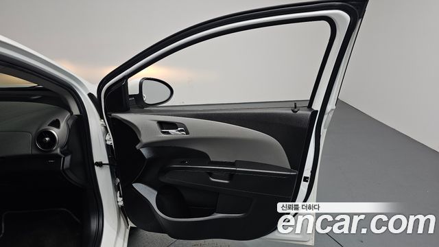 Chevrolet Aveo Hatchback 1.4 Turbo LT hi-deluxe 2016 — фото 24