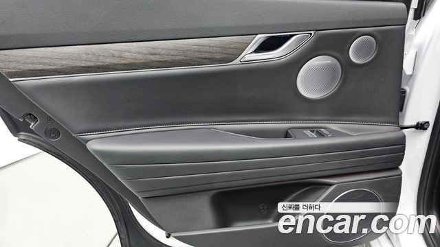 Genesis G80 (RG3) Gasoline 2.5 Turbo AWD 2025 — фото 25