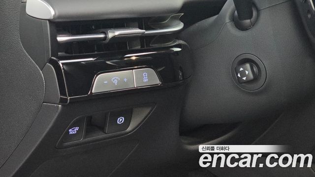 Genesis G80 (RG3) Gasoline 2.5 Turbo AWD 2025 — фото 30