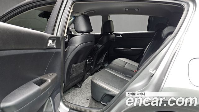Kia Sportage The Bold Diesel 2.0 2WD Prestige 2021 — фото 12