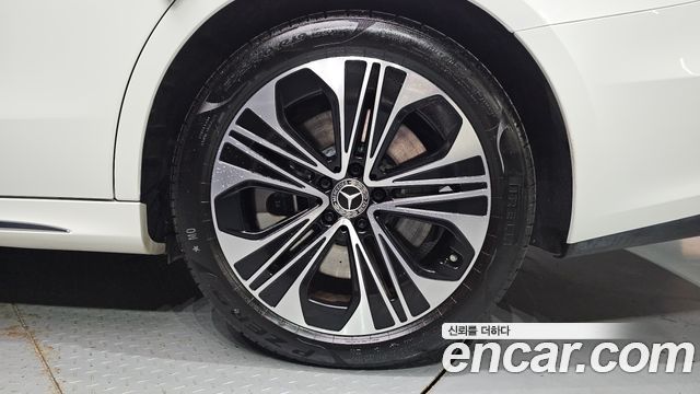 Mercedes-Benz E-Class (W214) E350e 4MATIC 2025 — фото 21