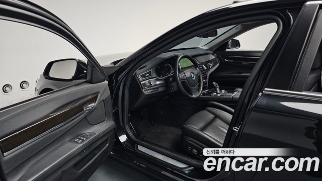 BMW 7 Series (F01) 730d 2013 — фото 10