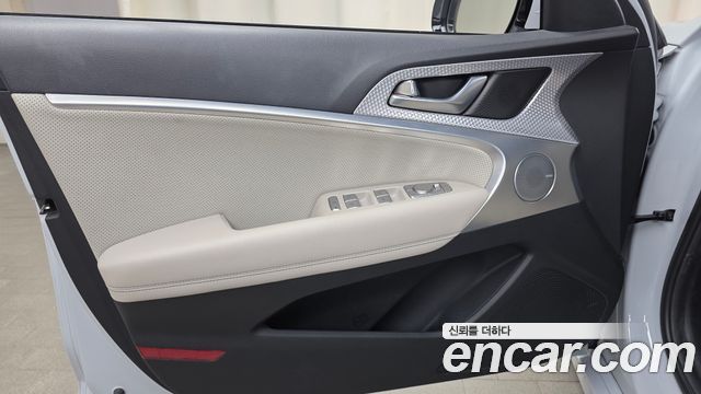 Genesis G70 Gasoline 2.0T 2WD 2022 — фото 24