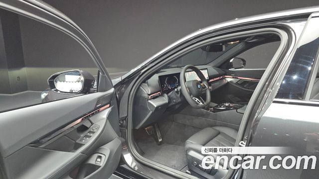 BMW 5 Series (G60) 520i M Sport 2025 — фото 10