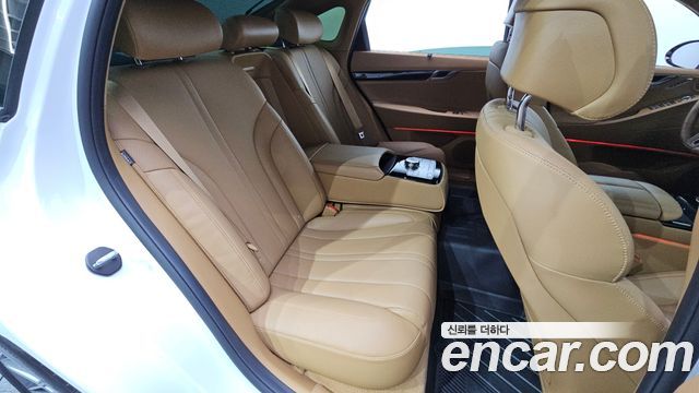 Genesis G80 (RG3) Gasoline 2.5 Turbo AWD 2025 — фото 12