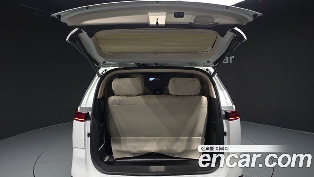 Kia Carnival (IV) Gasoline 9-seater Limousine(Special vehicle) 2022 — фото 20