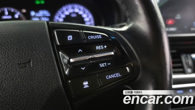 Hyundai Grandeur (IG) 2.2 Diesel Premium 2019 — фото 18