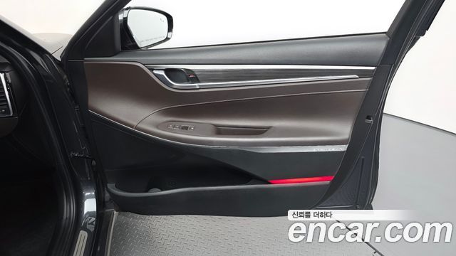 Hyundai Grandeur (IG) 2.4 Premium Special 2018 — фото 24