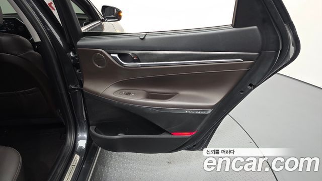 Hyundai Grandeur (IG) 2.4 Premium Special 2018 — фото 25