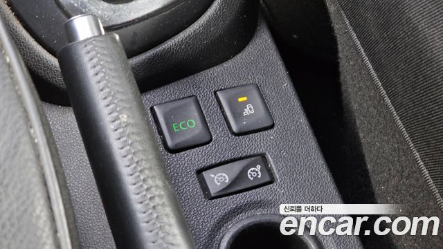 Renault Korea QM3 RE 2018 — фото 16