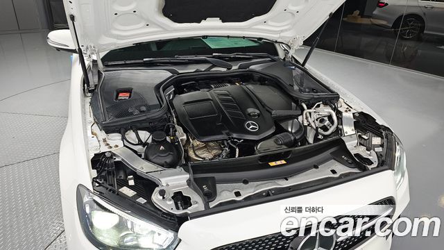 Mercedes-Benz E-Class (W213) E220d 4MATIC AMG Line 2021 — фото 6