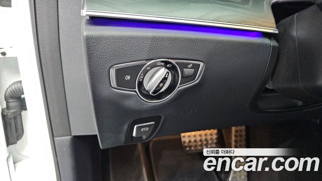 Mercedes-Benz E-Class (W213) E220d 4MATIC AMG Line 2021 — фото 19