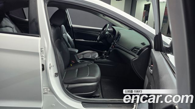 Hyundai Avante (AD) 1.6 GDI Smart Special 2017 — фото 11