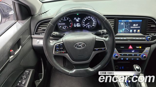 Hyundai Avante (AD) 1.6 GDI Smart Special 2017 — фото 13