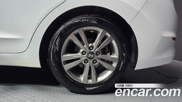 Hyundai Avante (AD) 1.6 GDI Smart Special 2017 — фото 21