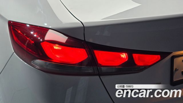 Hyundai Avante (AD) 1.6 GDI Smart Special 2017 — фото 23