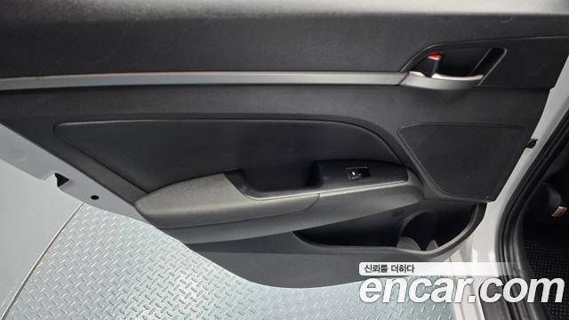 Hyundai Avante (AD) 1.6 GDI Smart Special 2017 — фото 25